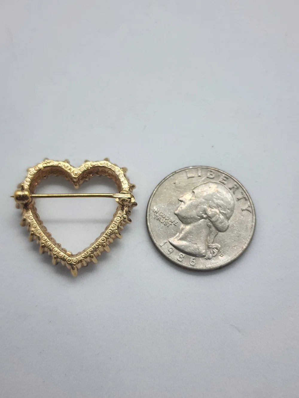 ✨️ 5 For 25 ✨️Gold Pearl Heart Brooch - Classic Women's Jewelry